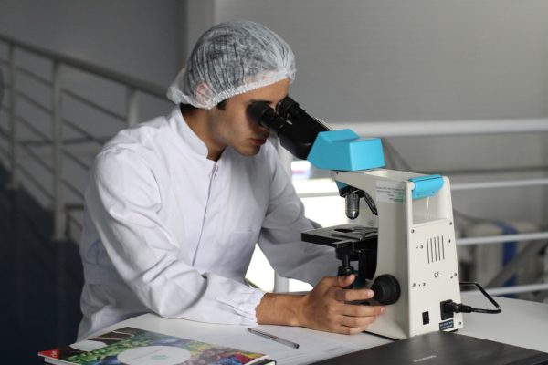 scientist-2141259_1280 scientist-2141259_1280